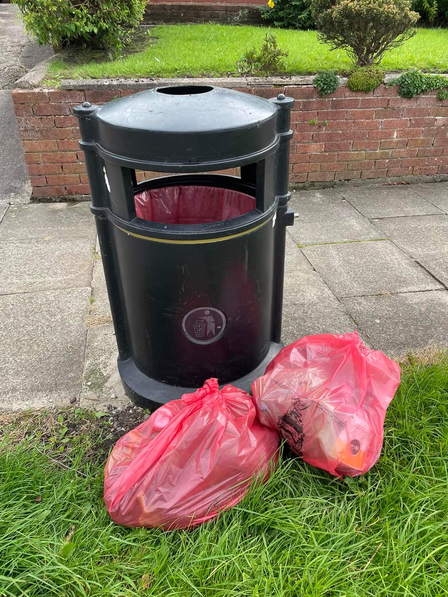 BlackburnTidy's tweet photo. #tallytime from #sunnyblackburn 208 bags collected this week by our volunteers going out in the mixed weather otherwise known as #summer2023
Helps lift the spirit knowing this litter is no longer in our surroundings. https://t.co/ZoTjXAwpbd