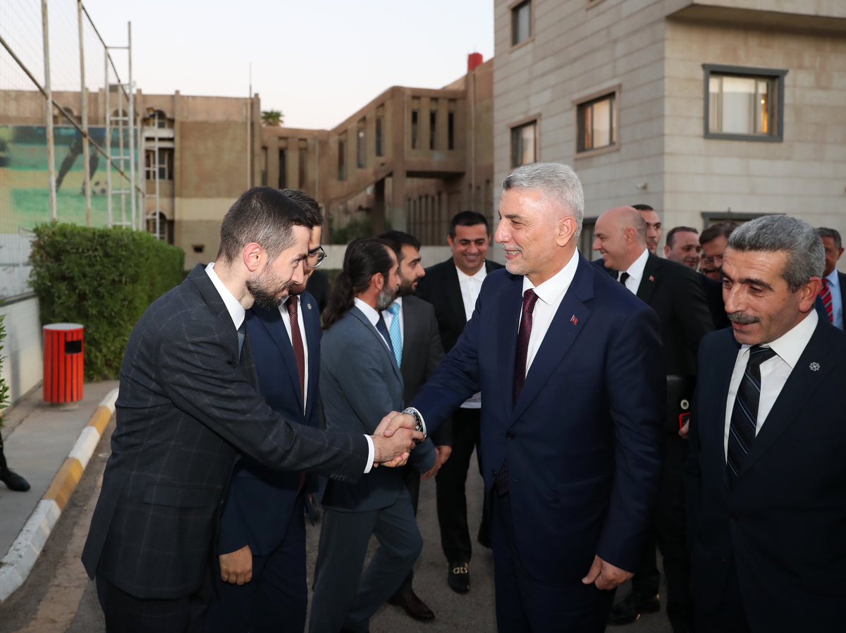 Irak'taki faaliyetlerine 2017 yılında başlayan Türkiye Maarif Vakfı’nın Bağdat kampüsünü ziyaret ettik.

Irak’ın 3 vilayetinde yaklaşık 3.050 öğrencisi ve çift dilli eğitim programı ile hizmetlerine devam eden TMV faaliyetleri hakkında bilgi aldık.

Vakfın yetiştirdiği