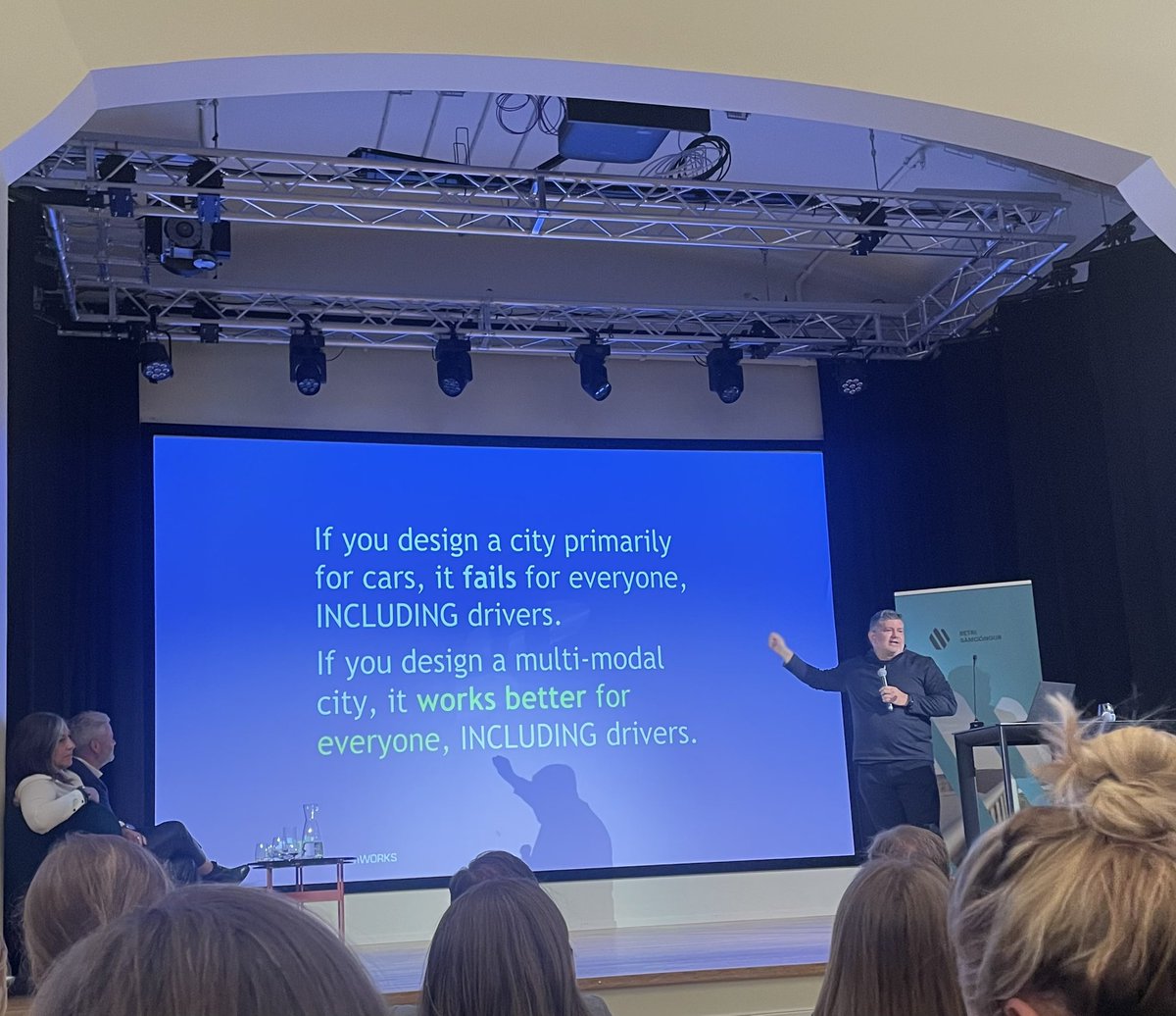 Dagbjört Hákonardóttir tweet media