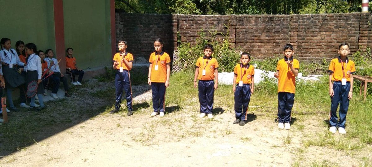 vbhimachal's tweet image. राष्ट्रीय खेल दिवस के अवसर पर सरस्वती विद्या मन्दिरों में भी विद्यालय स्तर पर खेल दिवस का आयोजन किया गया । इस अवसर पर विभिन्न परंपरागत खेलों में विद्यालय के भैया-बहिनों, आचार्य-दीदियों तथा अभिभाविकों ने भाग लिया ।

#VidyaBharti
#SVMSchools
#SportsforUnity
#NationalSportsDay