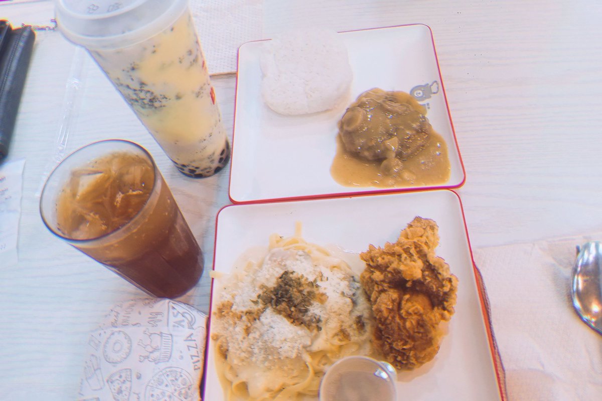 yssarabaya's tweet photo. Must try MR. DA🥰 tabi ng divimart tambo nakakapanglaway yung carbonara🤤 https://t.co/H9UDrpiuLy