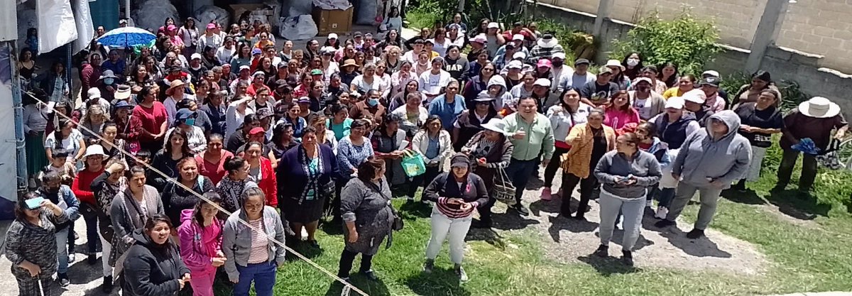 En el #TolucaDistrito2 las mujeres tienen al 100% la camiseta bien puesta #AlfredoDelMazo
Siempre leales #ADM