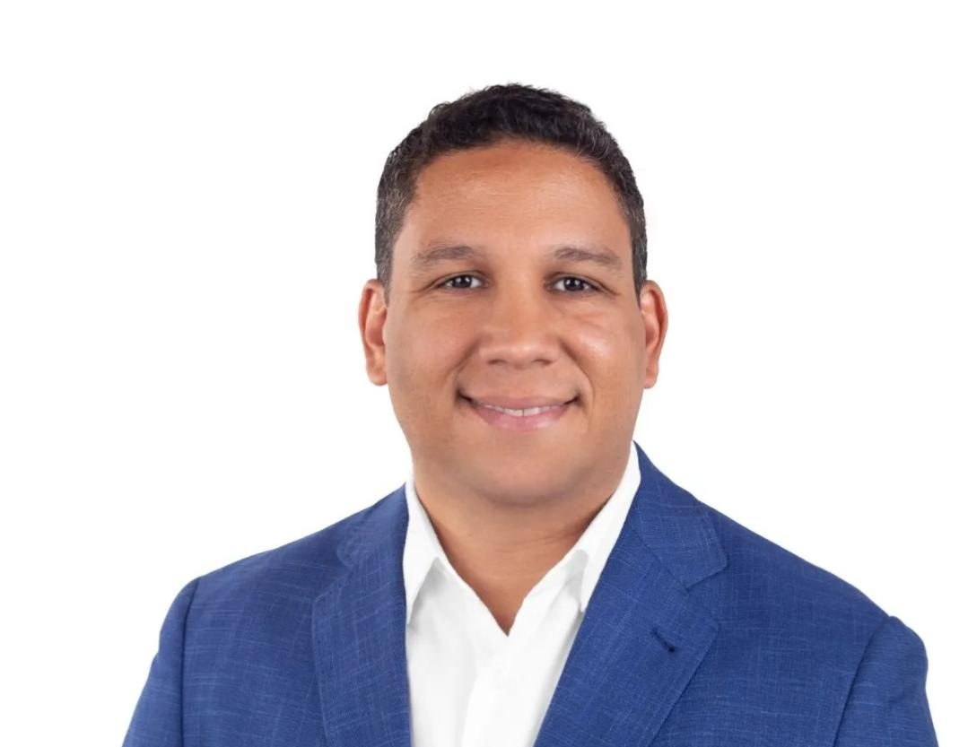 elnuevodiariord's tweet photo. 👏¡Como positiva!✅

El precandidato a diputado por el @PRM_Oficial en la circunscripción 2 de #Santiago, #MarcosRodriguez, valoró como positiva la transformación que ha realizado el presidente @luisabinader a favor de esta provincia.

#ElNuevoDiarioRD  #Politica https://t.co/BbWtdd1Uhw