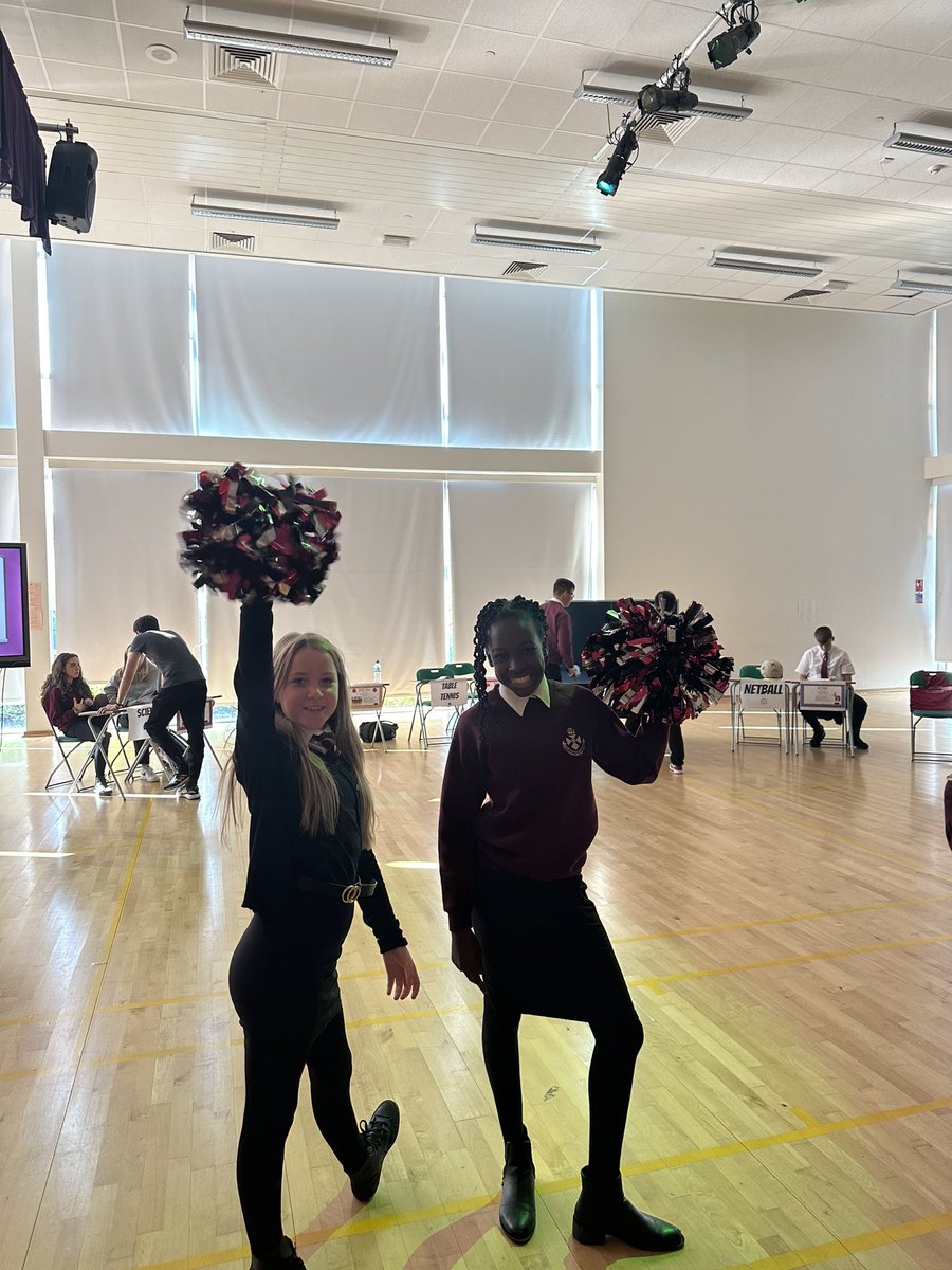 AlloaAcadPE's tweet photo. 🎨🎭Great Morning at the Extra Curricular Fayre ⚽️🏀
Final information of all opportunities will be sent home and posted on the school website ! https://t.co/qvZPBMT8xp