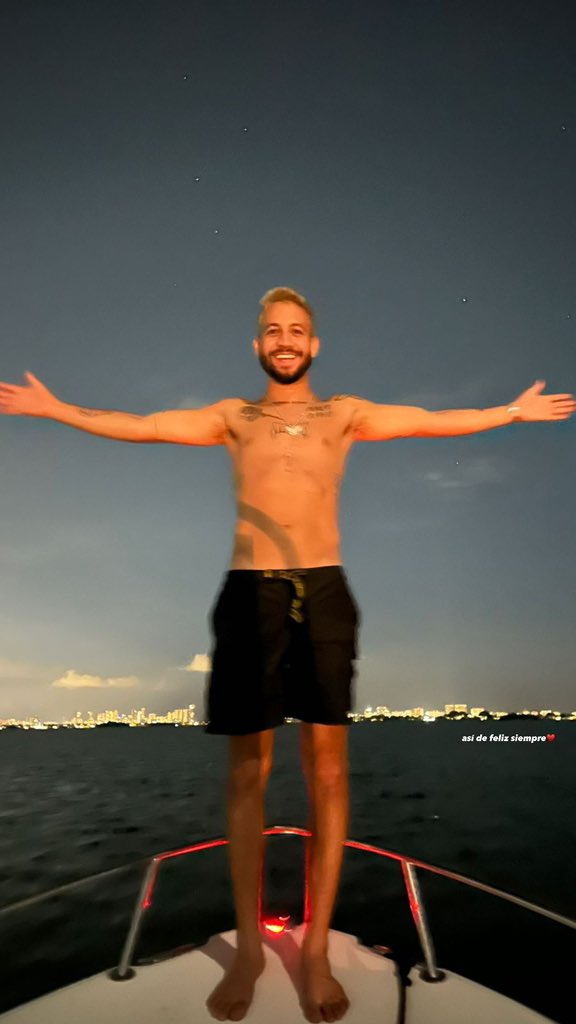Así de feliz siempre ⭐️
