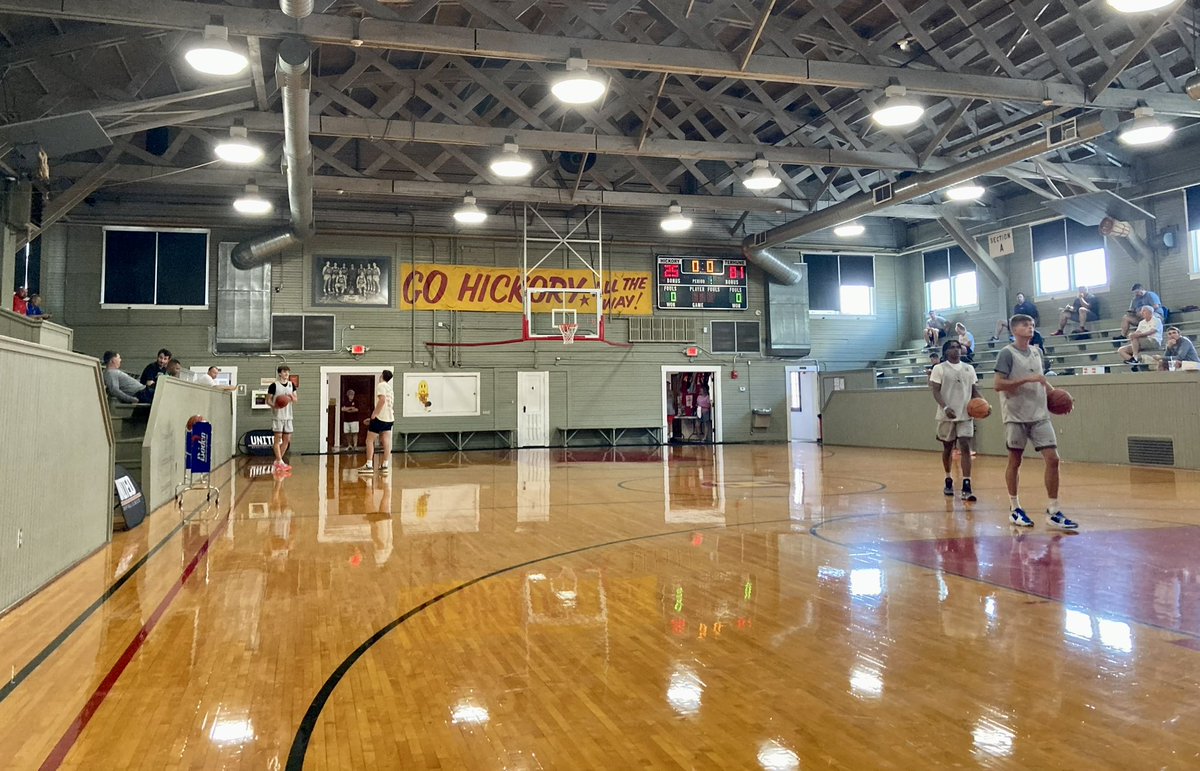 grip_spritz's tweet photo. Talk about a historic site for a clinic! Knightstown, Indiana for the @unitedbballplus Hoosier Clinic

Thank you @coachmwsmith for an incredible event! https://t.co/hnhuaaBRAQ