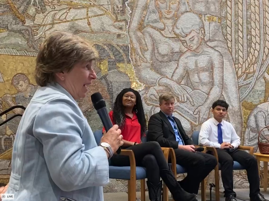 AFT (@aftunion) on Twitter photo .<a href="/rweingarten/">Randi Weingarten 🇺🇸❌👑💪🏿👩🎓🟣🇺🇦</a>: We have to start CTE opportunities in high school. We need to give students not the "either-or" of college vs. career, but a "yes-and" opportunity. We need to intentionally create these pathways in high school.
<a href="/AFLCIO/">AFL-CIO ✊</a> #ItsBetterInAUnion #RealSolutionsForKids .<a href="/rweingarten/">Randi Weingarten 🇺🇸❌👑💪🏿👩🎓🟣🇺🇦</a>: We have to start CTE opportunities in high school. We need to give students not the "either-or" of college vs. career, but a "yes-and" opportunity. We need to intentionally create these pathways in high school.
<a href="/AFLCIO/">AFL-CIO ✊</a> #ItsBetterInAUnion #RealSolutionsForKids