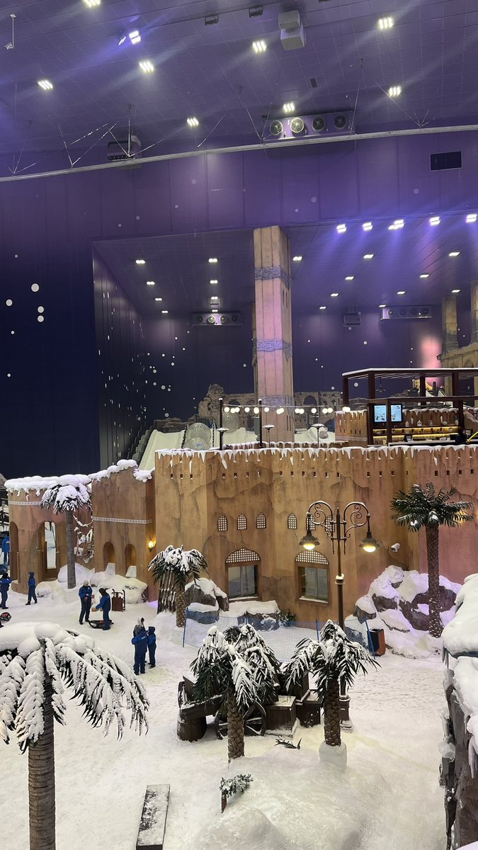 y2tm_'s tweet photo. زمان عن العشوائيات 🩵❄️ https://t.co/q1mvZyOJtL