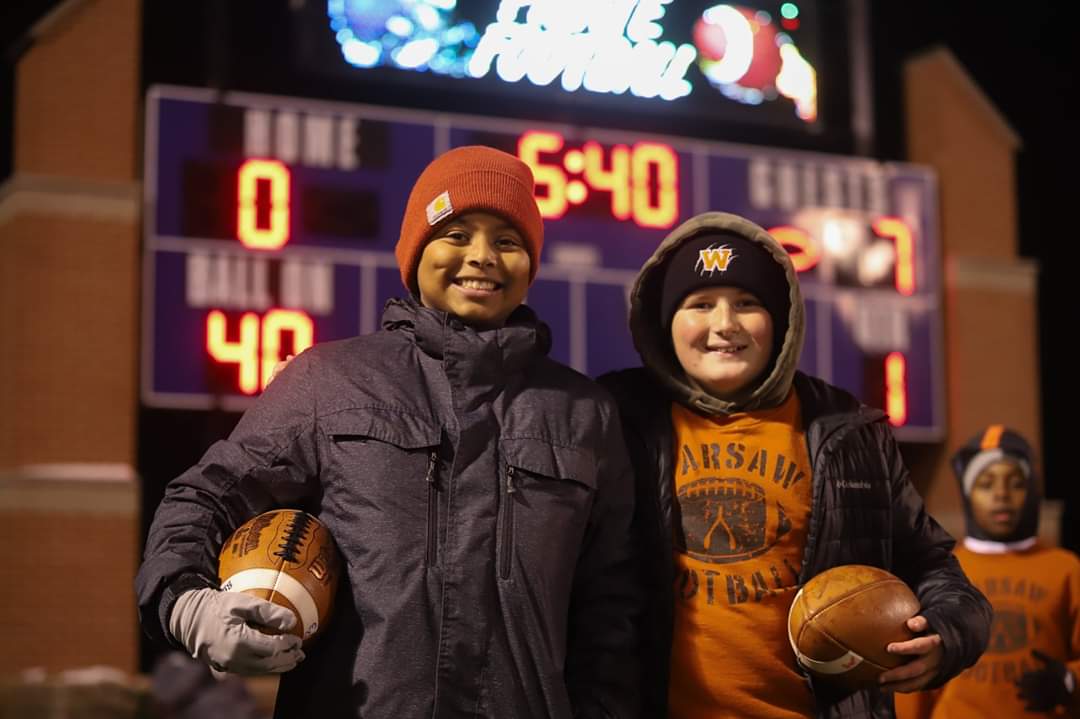 BauseMom's tweet photo. @CoachCurtisWCHS @erinmarsh2 @CoachJonesWCHS He had a couple seasons with the best seats in the house! You can learn a lot down there 😉 https://t.co/sJLFM75bp5