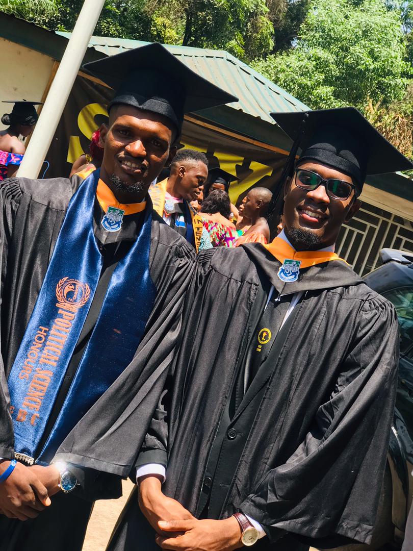 barry_amin's tweet image. Two Political Science graduates
Two avid Gooners!
Two bros!
Two &quot;Fulbhe&quot; (Fulanis)😃
Two handsome men. Lol!
#SaloneX
#PoliticalScienceHonours
#ClassOf2020