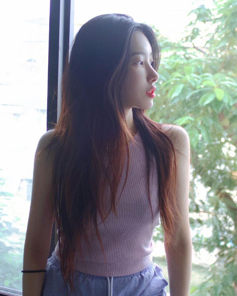 lucegrita's tweet photo. 📷 #lillililli #grita 

[ _gritaaa ] just 5 minutes of sleep 😴🌿 https://t.co/CJxnuYPfSW