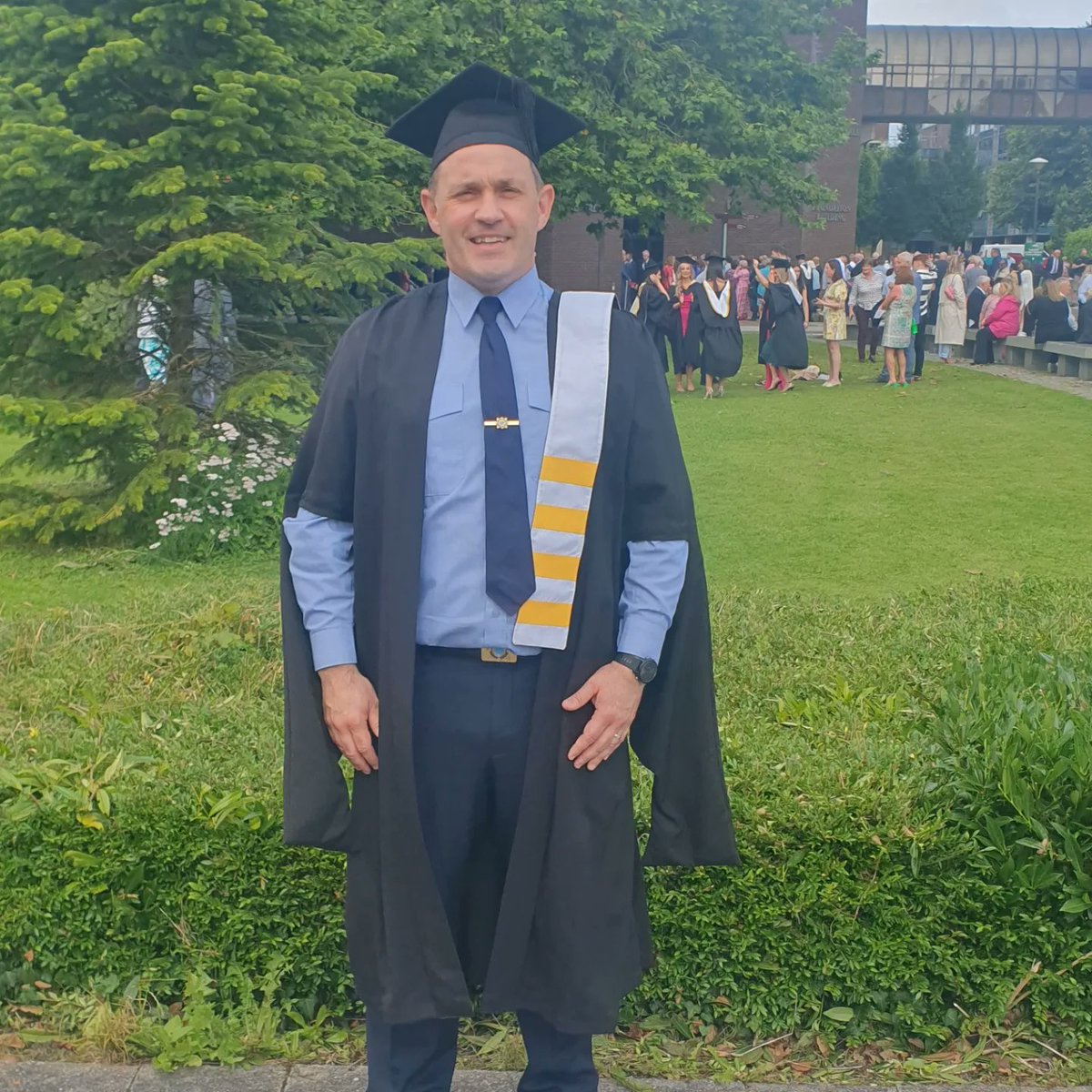 A fantastic day today graduating in @HR_EDIUL having put in a tough year of academic work. Thankful of the support of my family and friends to help me achieve the results I got.     A great day and feeling proud. #universityoflimerick   #ulgraduation