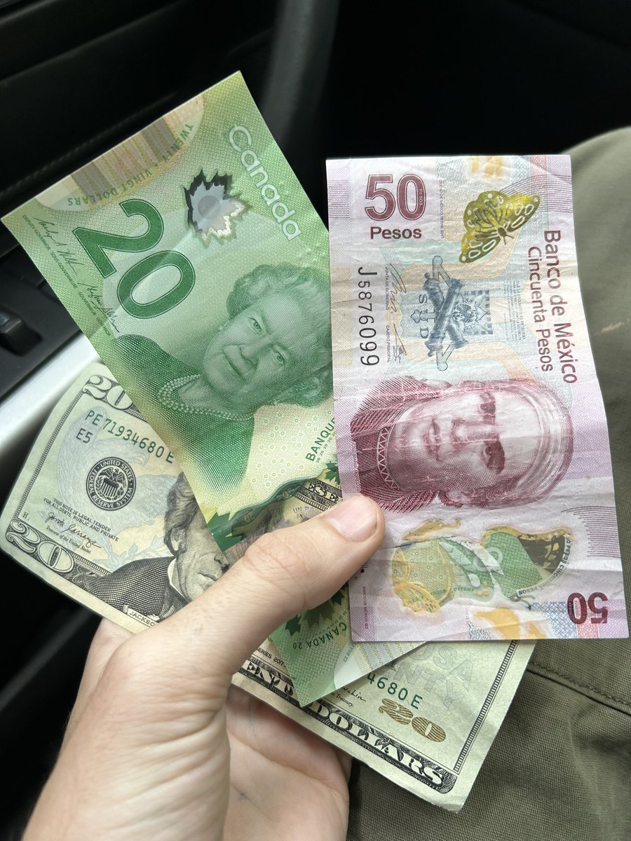 slow_daydream's tweet photo. Pic of all the money I have to my name rn https://t.co/dYe2KPV1dc