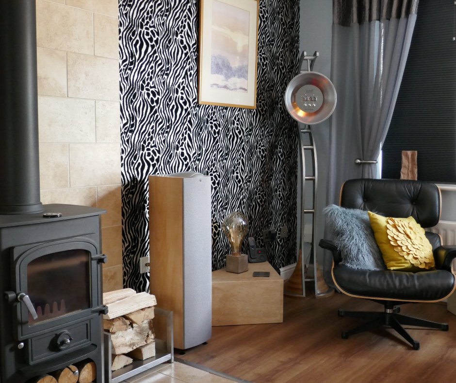 BLOTTWORKS's tweet image. A brand new Jodrell Nixie grandfather clock living happily in Rugby.

This clock is really loving hanging out with all its stylish new friends.

#clock #grandfatherclock #nixie #nixieclock #jodrell #jodrellbank #contemporaryclock #sculpture #interiors #style #elledecor