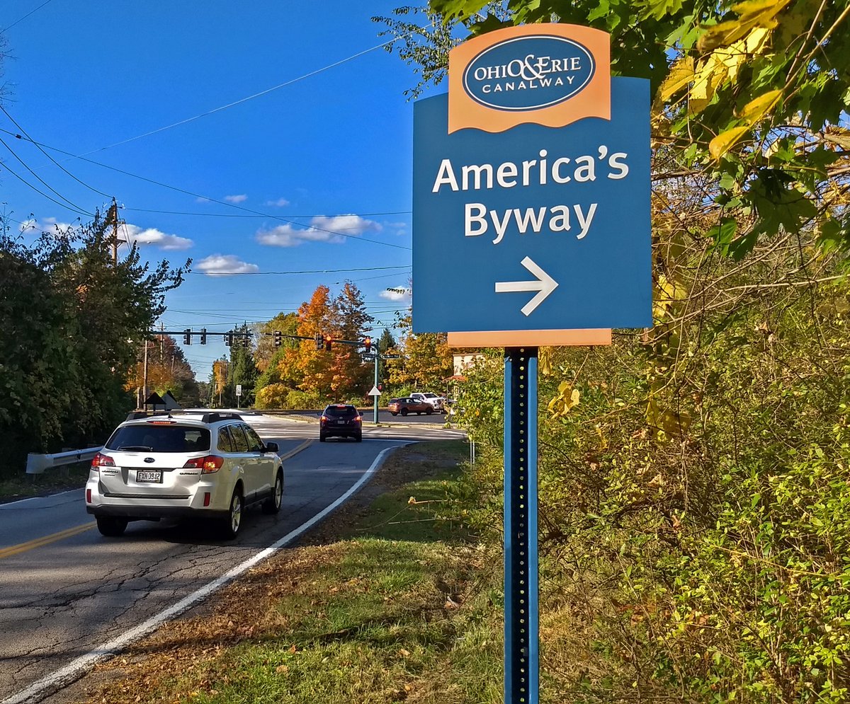 Did you know the Ohio &amp; Erie Canalway America’s Byway approximates travel alongside the historic path of the Ohio &amp; Erie Canal, the nation's first inland waterway link between the Great Lakes and the Gulf of Mexico? 

Learn more: buff.ly/3VJpIt2