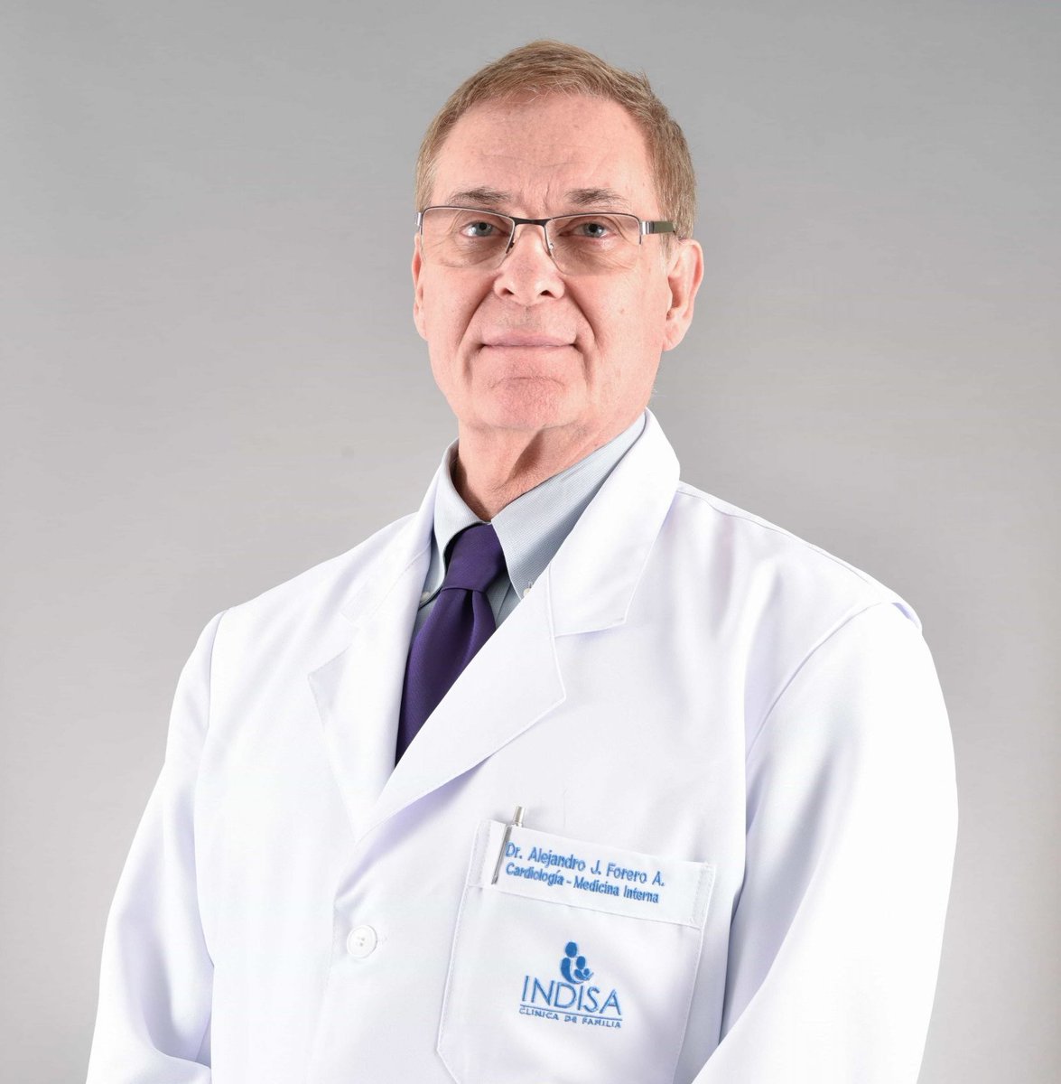 ¡¡INCREÍBLE!!
Médico (Cardiológo) Alejandro Forero Álvarez, partícipe del "Comando Conjunto" era encargado de supervisar las torturas y drogar a detenidos, hoy ejerce en Clínica Indisa.