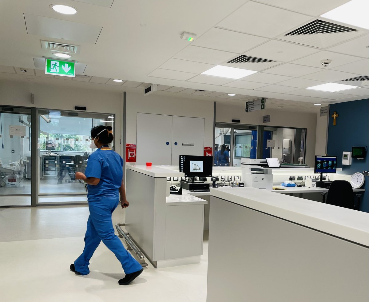 Mater_ICU's tweet photo. As part of our Critical Care expansion, we successfully moved into our bright new HDU today with daylight in every room! Patients and staff are delighted - thank you to all involved 😊 https://t.co/ryqbCXrt1H