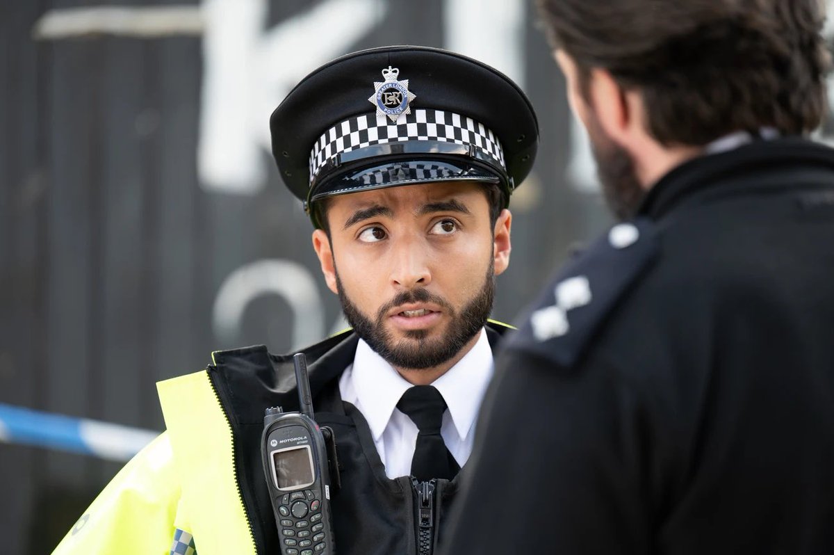 Thanks to everyone for watching ep 1 last night ❤️ Ep 2 is on 9pm tonight on <a href="/ITV/">ITV</a> . 
Here’s a picture of <a href="/EmmettScanlan/">Emmett J. Scanlan</a> trying to get me to shave because my beard game is stronger 
#thetower #thetoweritv