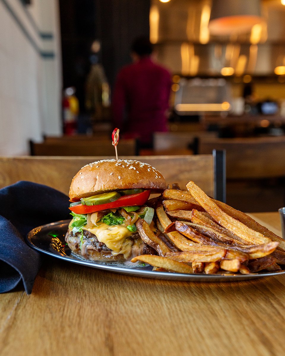 bocadoavalon's tweet photo. Prepare for burger euphoria with the Avalon Burger - American cheese, B&amp;B pickle, shredded lettuce, tomato, grilled onions, and boss sauce.  Order one with $5 well drinks every Tuesday at Bocado! https://t.co/TqJPdU3Pjf