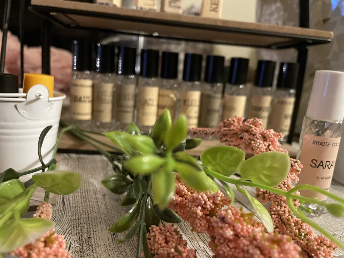ByooteCollecti1's tweet photo. The fragrance oil compliment is always ready for you https://t.co/U6yFb0waxb #fragranceoil #perfumeoil #perfume #snapchat #AcrossTheSpiderVerse #smellgood #bachelor #barbie #love #shop #trending #ad #foryoupage #hashtag https://t.co/GbXMN79beZ
