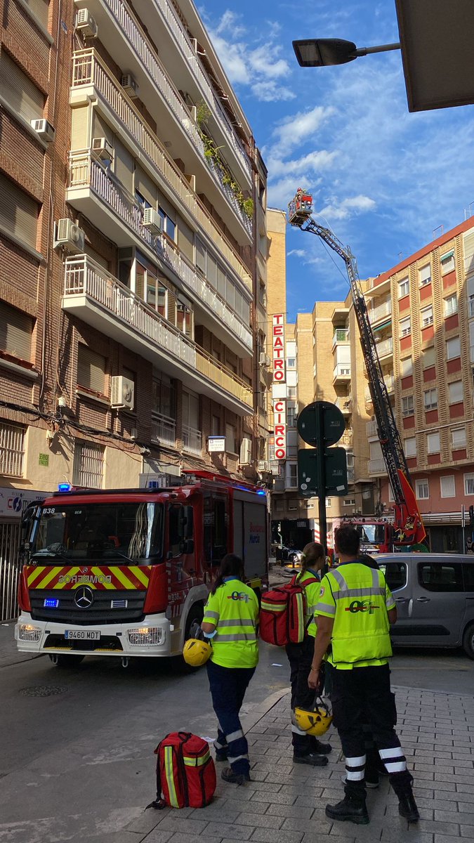 ORMurcia's tweet photo. 📸| Así se encuentra tras el incendio la vivienda junto al Teatro Circo 

Fotografías: Mar Martínez https://t.co/4lliqxpPAu
