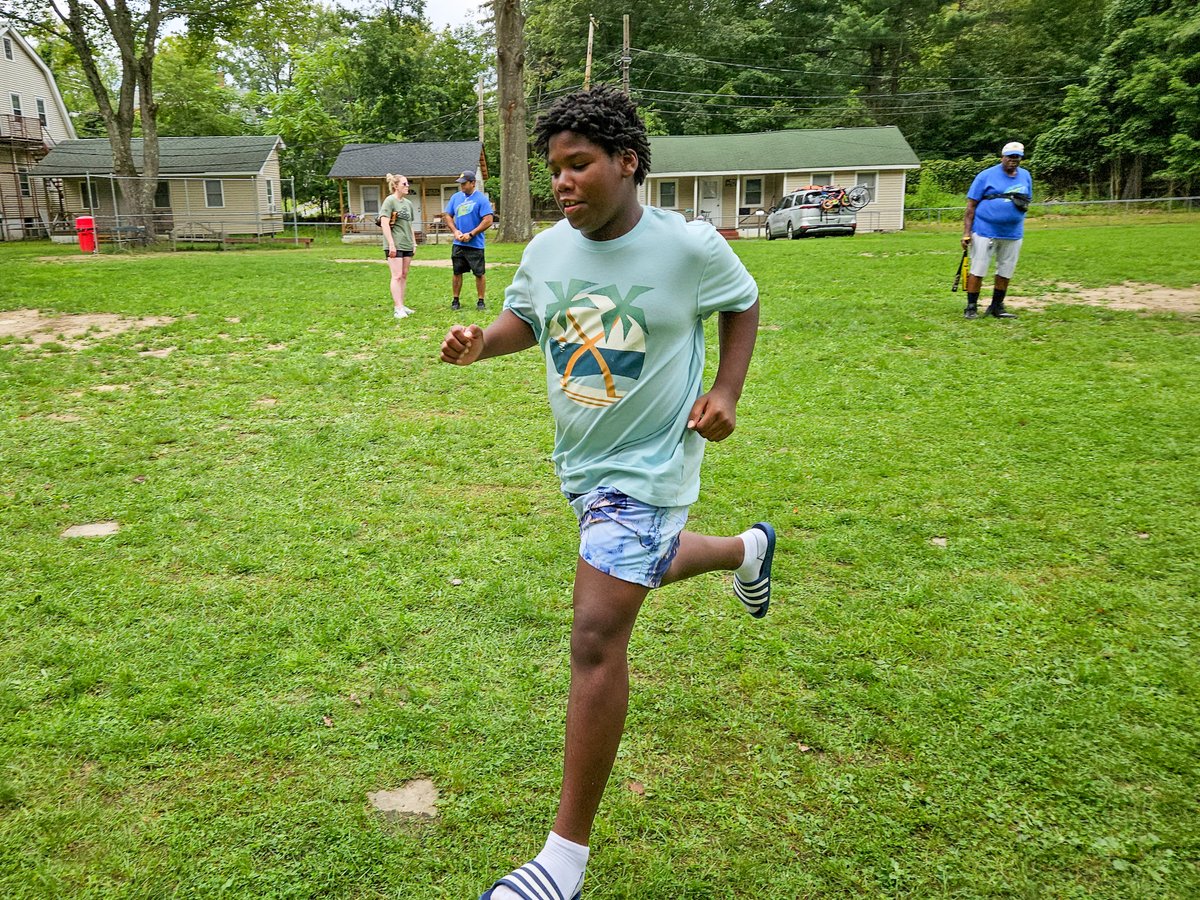 visionsvcb's tweet photo. Sports Day at VCB was a resounding success, thanks in great part to @foreseeableff! Participants were introduced to adaptive soccer, adaptive baseball, and even yoga they can do at home with their families.
#SeeWhatIsPossible #VISIONSVCB #Summer #Camp #Sports #Adaptive https://t.co/9RbDhOB7LG