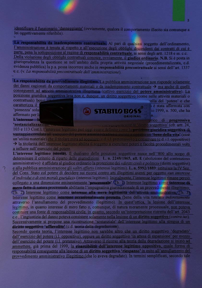 Vale3999's tweet photo. Cercando di farmi piacere l'esame 🧿 #aesthetic https://t.co/20mzFpqMj9