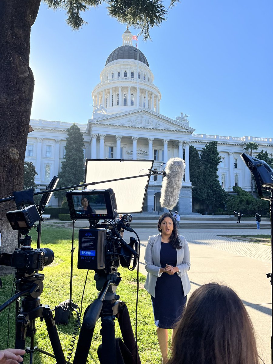 PORACalifornia's tweet photo. #PORAC is proud to have joined @CrimeVictimsCa &amp; @Cal_DAA at their press conference this morning opposing #SB94. Hearing crime victims, electeds, &amp; law enforcement leaders explain how this bill would harm Californians makes it clear that we must stand together to #StopSB94. https://t.co/xng6cbjNY0