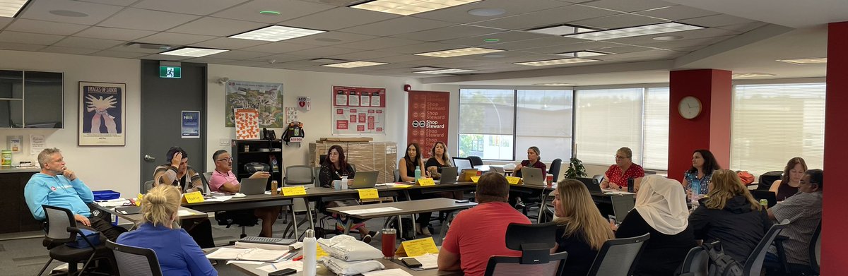 psacprairies's tweet photo. The 2023-2026 Prairie Region Council is meeting in person at the Calgary RO.
Everyone is excited and ready for the term !
#UnionPridePrairieWide https://t.co/t0h3Ko2YnK