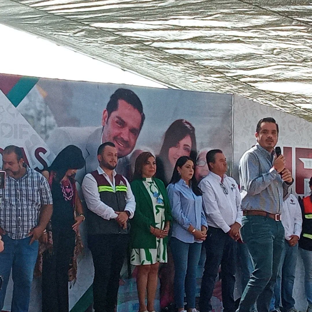 CMAPASsalamanca's tweet photo. #TrabajandoPorSalamanca
💦#Cmapas presente en la #JornadaIntegral de #DifSalamanca en la Colonia Efrén Capiz, atendiendo y resolviendo inquietudes ciudadanas. 👨🏻👩🏽🦱💧 https://t.co/nzwEVGYymM
