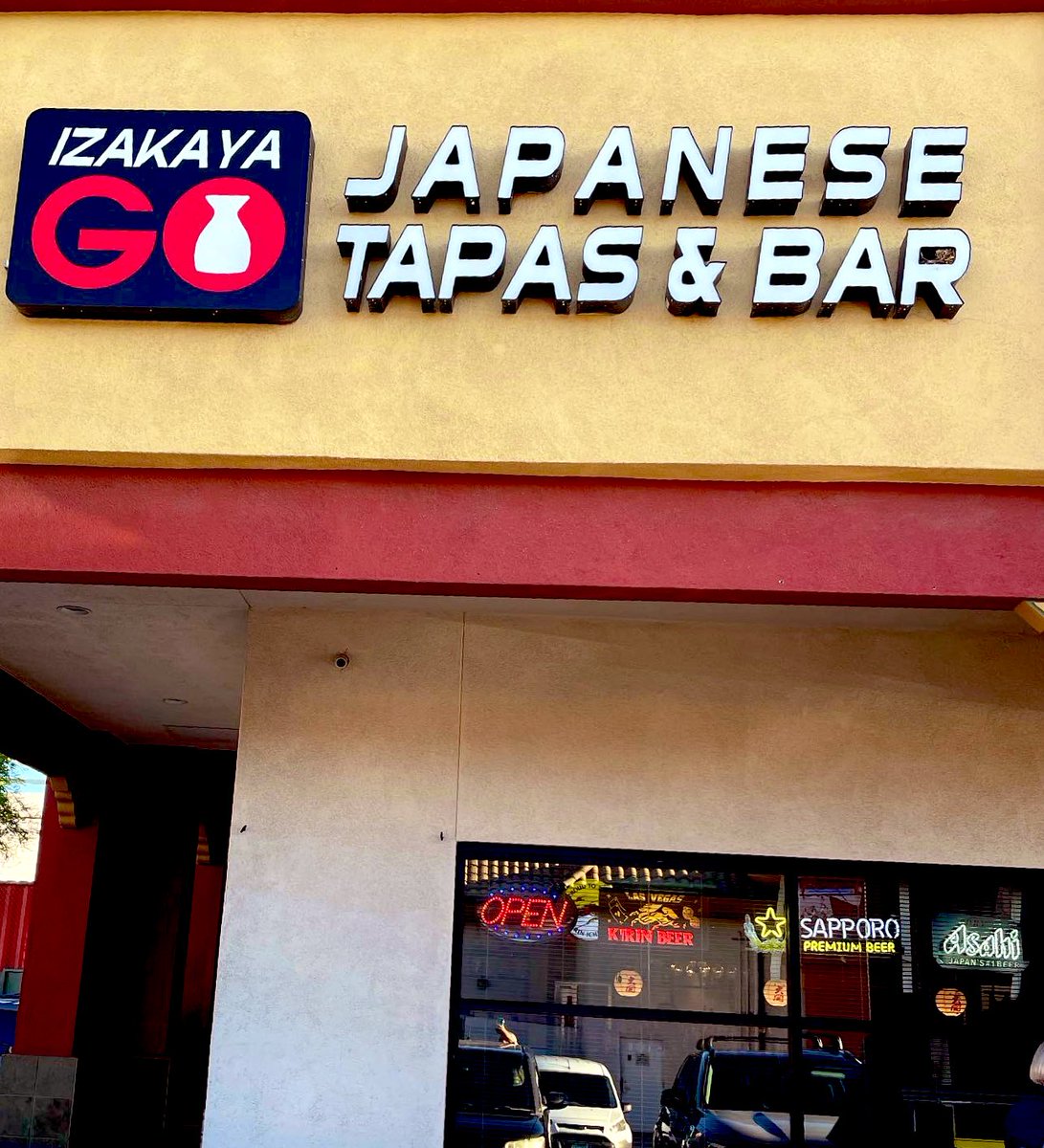 eatinglasvegas's tweet image. Our favorite #izakaya on #SpringMountainRoad not named #RAKU: 
#IzakayaGO #Chinatown #LasVegas
🎌🍶🍣😋🥢🍚🍜🎏