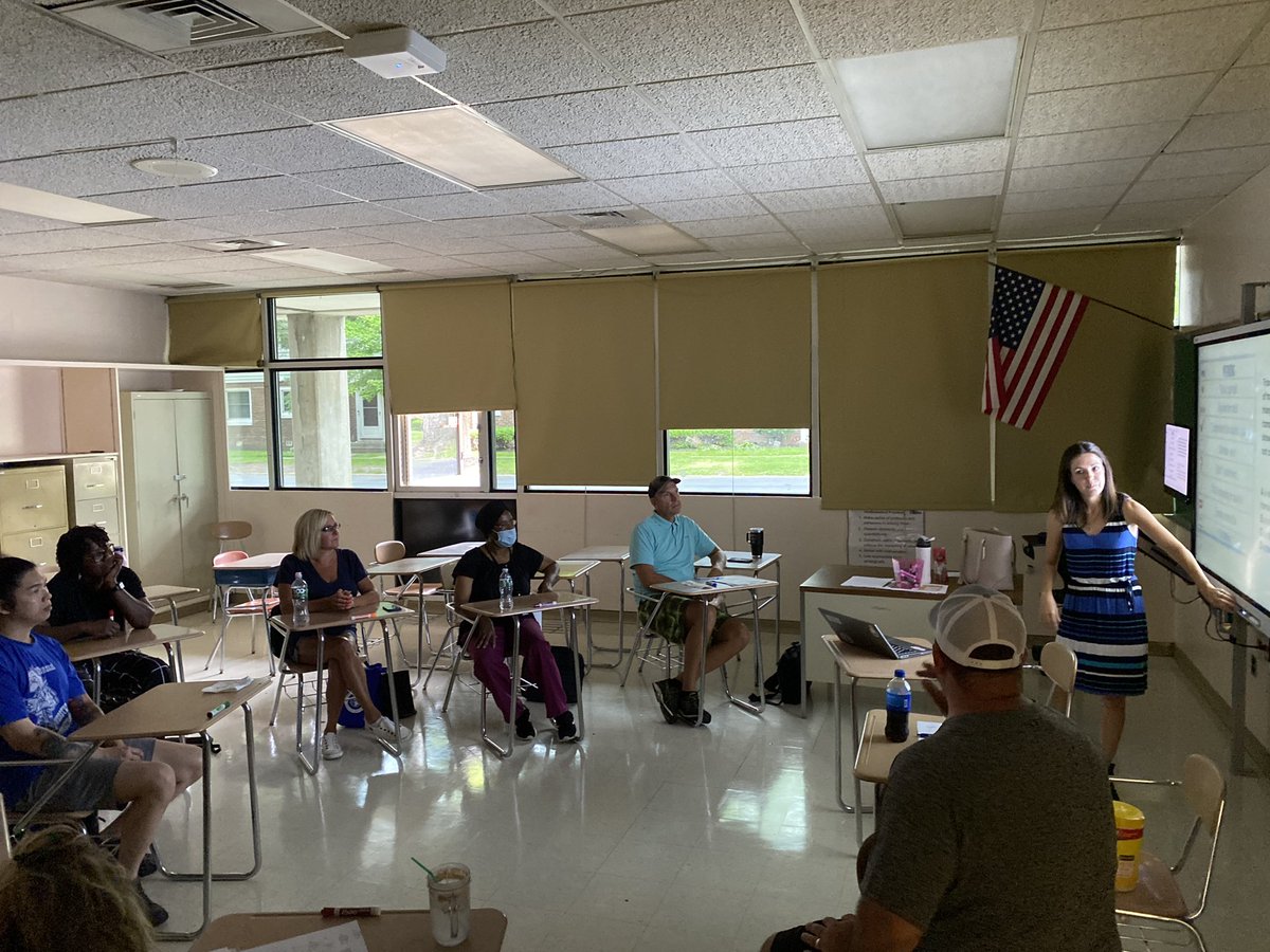rsmoore5567's tweet photo. Staff members leading the learning on day 2 of Jump Start @NWDouglass. Learning protocols, explicit instruction and essential content to guarantee grade level learning opportunities for every student #RCSDNYS #ONERCSD #NWDouglass #CloseReading https://t.co/shiGOjlFA0