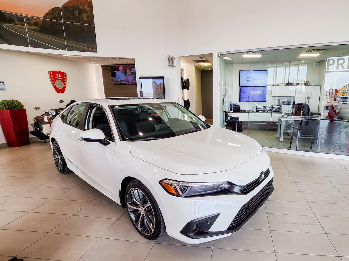 stconstanthonda's tweet photo. La Civic n'est pas simplement une berline - c'est LA berline la plus vendue! 

Son excellent rapport qualité-prix n'a d'égal que sa performance et son confort. Venez découvrir pourquoi chez Saint-Constant Honda. 🏎️💨 

#HondaCivic #TopSedan #SaintConstantHonda https://t.co/pFl2oydiYB