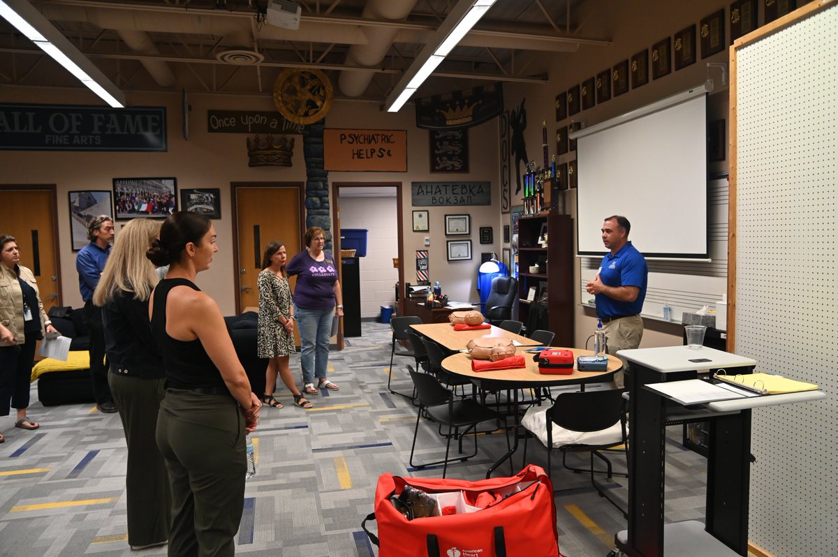 ❤️ More than 100 @WCSKS faculty and staff headed back to school this month with skills that can save lives, thanks to Kansas Project ADAM (automated defibrillators in Adam's memory). Is your school #heartsafe? bit.ly/ksprojectadamt… #kshealth #ksed