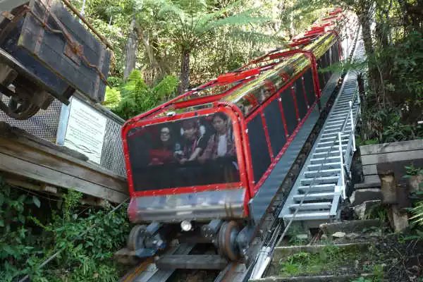 A3) Though it was a short ride, the incline scenic railway (stock photos) at Australia's Blue Mountains National Park is the most usual way I've traveled into a canyon/gorge. #TRLT