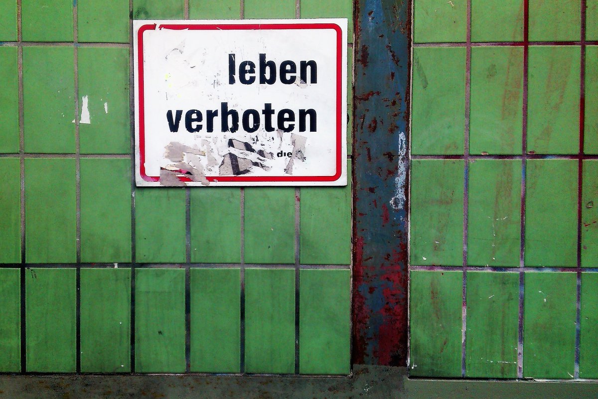 Für 2,9 Mio Kinder & Jugendl. in #Armut hat auch diese Regierung nur Verachtung übrig.
Nachgetreten wird bei ca 1 Mio #armutsbetroffenen Alleinerziehenden/88% Mütter.
Bei den Privilegierten knallen die Korken.
#Kindergrundsicherung #Unterhaltsreform
Das Geld ist da->#TaxTheRich