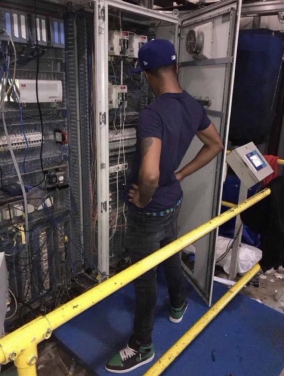 <a href="/UbisoftSupport/">Ubisoft Support</a> <a href="/Rainbow6Game/">Rainbow Six Siege</a> me trying to fix the r6 servers because ubisoft can’t do shit right