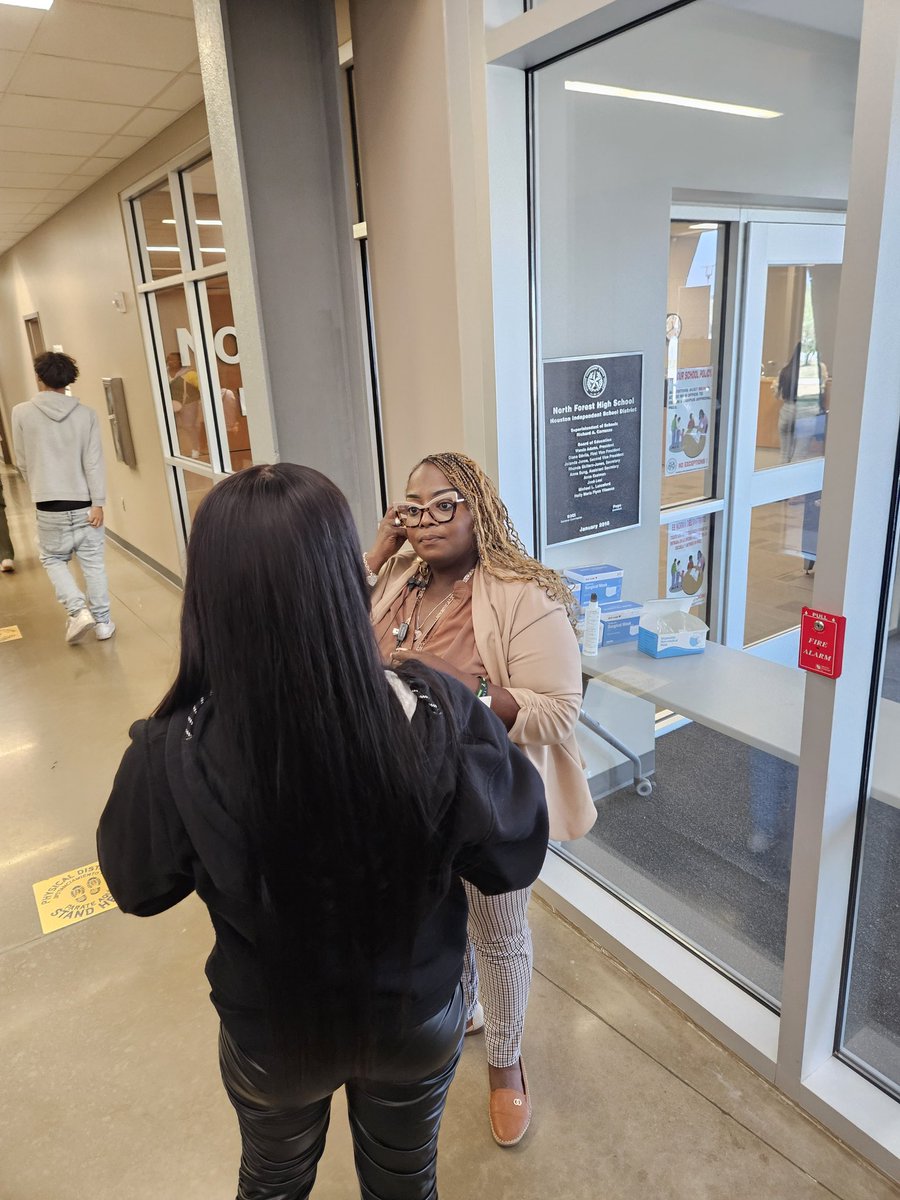 Madame_CEO (@wellsdkim) on Twitter photo Moving through the halls at <a href="/NorthForestHigh/">North Forest High School</a> was Principal Adams, Mr. Simmons (AP) and Ms. Haynes, the Wraparound Specialist. Students stopped by the Wraparound Resource room for needed resources, while others moved to class with a PURPOSE! It's a great day 2 of learning in HISD! Moving through the halls at <a href="/NorthForestHigh/">North Forest High School</a> was Principal Adams, Mr. Simmons (AP) and Ms. Haynes, the Wraparound Specialist. Students stopped by the Wraparound Resource room for needed resources, while others moved to class with a PURPOSE! It's a great day 2 of learning in HISD!