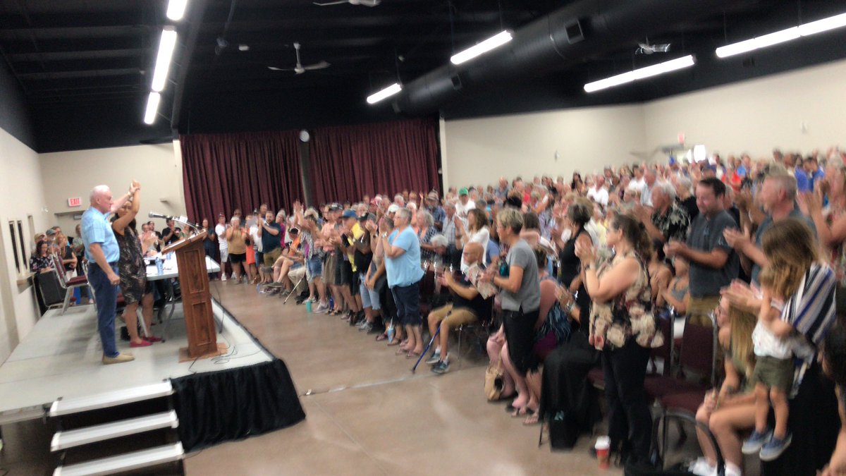 More than 500 attend Higdon Hall utility protest meeting. #medhat