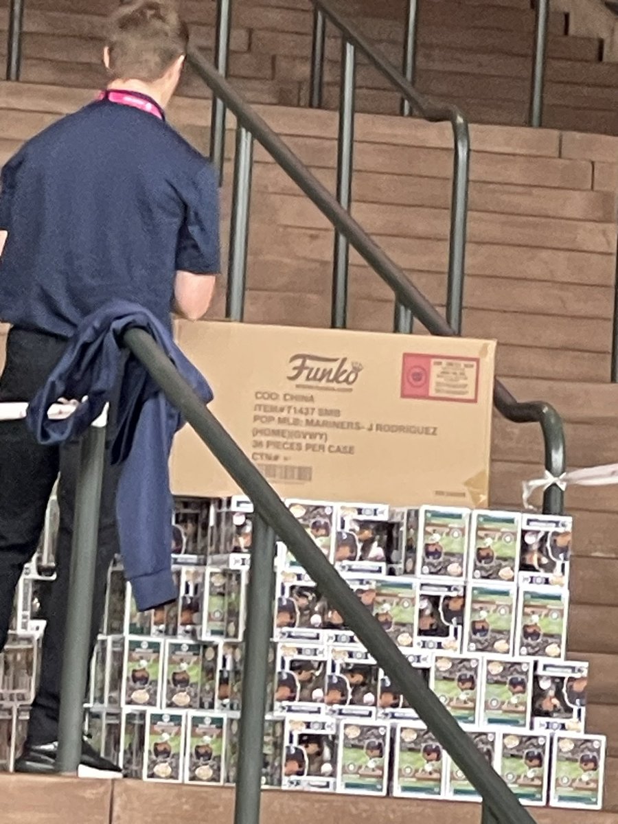 Left work early just to make sure I secure <a href="/JRODshow44/">Julio Rodriguez🇩🇴🦁</a> <a href="/OriginalFunko/">Funko</a> <a href="/Mariners/">Seattle Mariners</a>
