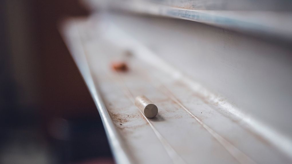 Most parents want to know if their child changes pronouns at school, but opinions on consent vary: Angus Reid survey ctvnews.ca/canada/most-pa…