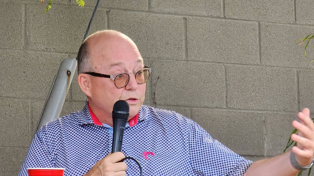 "Travel. Read. Learn about other communities...and then bring all that energy, commitment and courage back to this community." @TerryCookeHCF advice for future leaders in #HamOnt