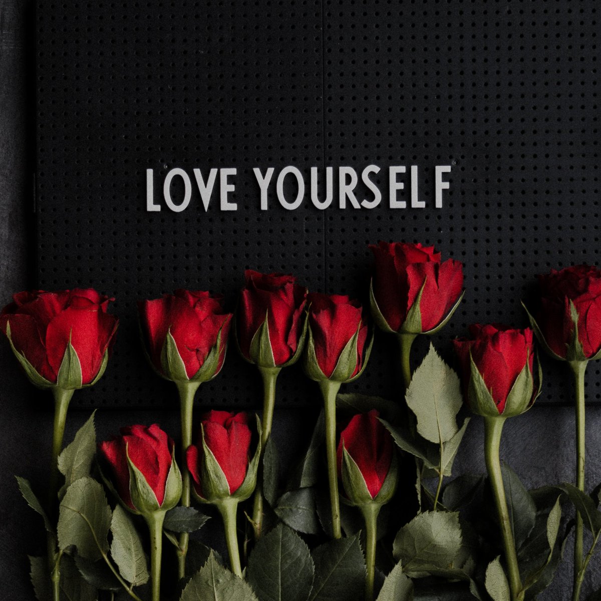 We're looking for foster, kinship or adoptive parents to share self-care strategies. If selected, and following the submission of your selfie-video and a signed video release form, you will receive $150.
Apply by September 5: tinyurl.com/FPC-selfcare
#adopt #fosterfamily #selfcare