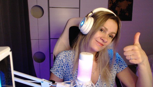 zuprexaow's tweet photo. Live on TWITCH! 💕
Won’t miss ANY chat messages, come PROVE ME WRONG! 

-

#GirlGamer #Overwatch #kickstream #LiveStream #TwitchStreamer #StreamersConnected #SmallStreamerCommunity https://t.co/5WgjdqPMqX