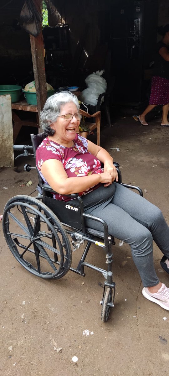 SamaritanosP's tweet photo. Gracias a Dios hoy entregamos una silla de ruedas,  gracias a Dios y nuestros amigos COALAS  que siempre apoyan al más necesitado. #JUNTOSPODEMOSHACERMAS https://t.co/8K9JiX3RJm