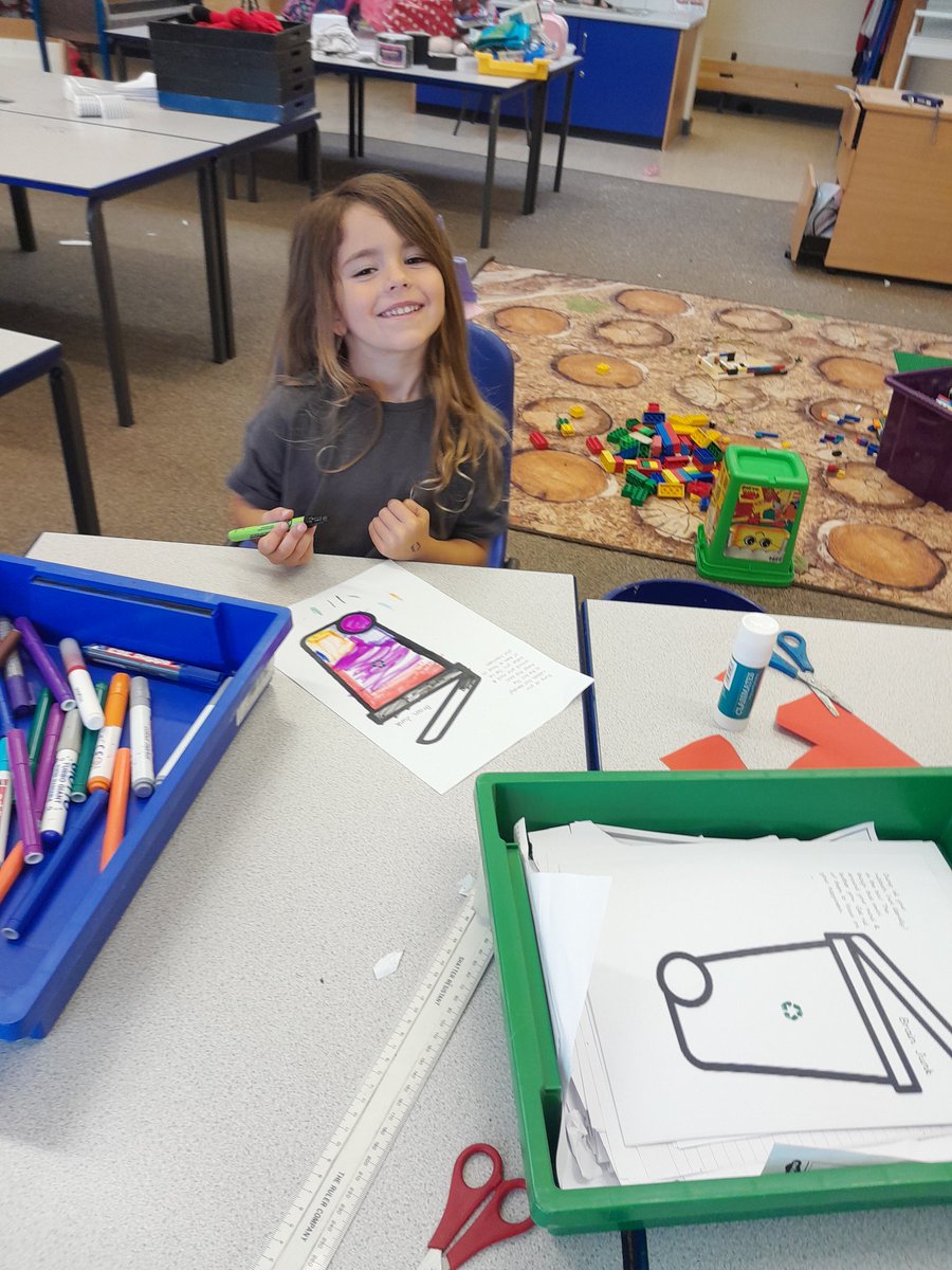 mrsfhkvprimary's tweet photo. My gorgeous little helper sorting my class today #daughter #mygirl #classroomprep https://t.co/JbjfvQxJdw