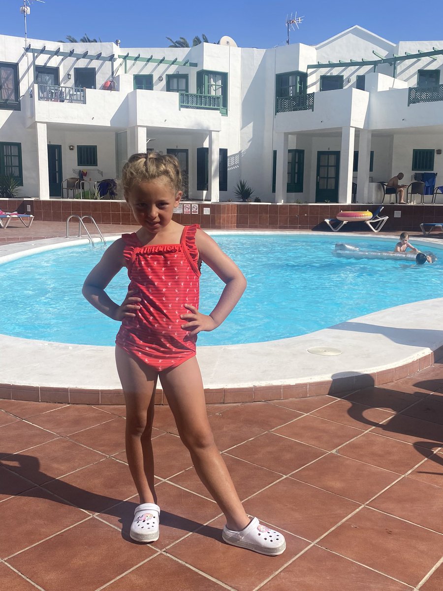 Bernadette Turner ✨ tweet media