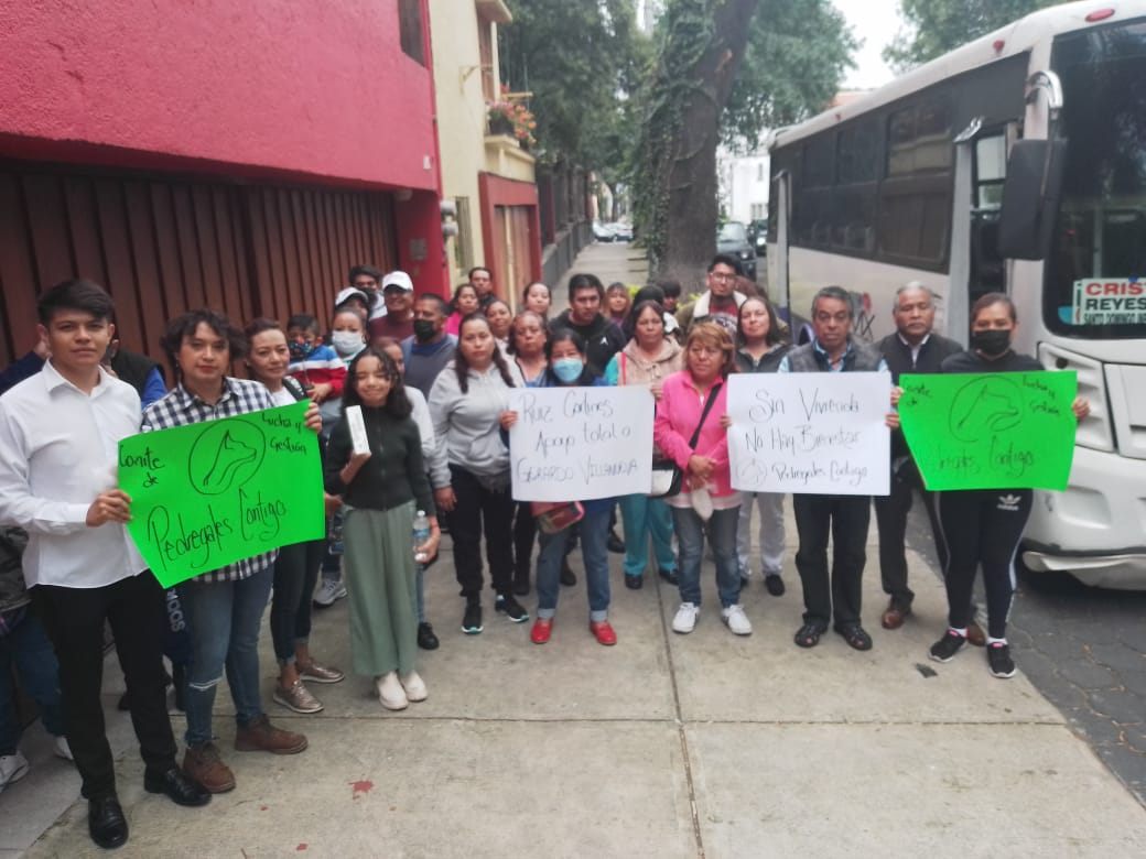 Ang11Coyo's tweet image. " V " A donde vallas iremos , Coyoacan Te quiere @VillanuevaVa_  #Luchando #Venceremos #SinBiviendaNoyBienestar