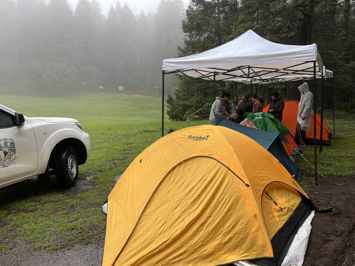 Primera práctica de campo sobre prospección y búsqueda forense, en el marco de la materia sobre arqueología forense. Se llevó a la práctica el método de Koester, trabajando con cartas (manual) y mediante el uso de gps y apps (Wikiloc). 
#enacifunam