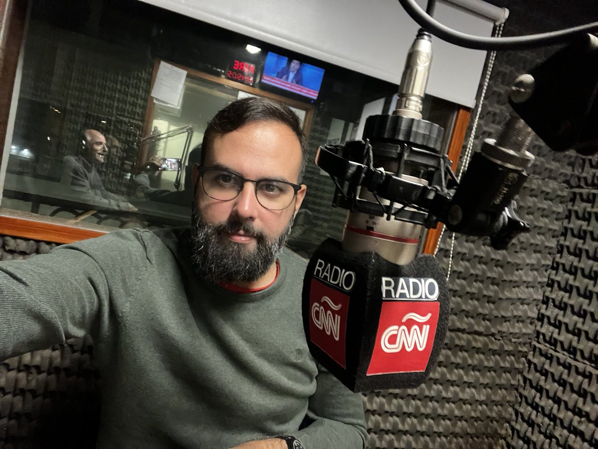 GarretEdwards's tweet photo. Acá, en #ElRegreso del Dr. #WalterCastro por @CNNRadioRosario. https://t.co/qFcZEzuFbj